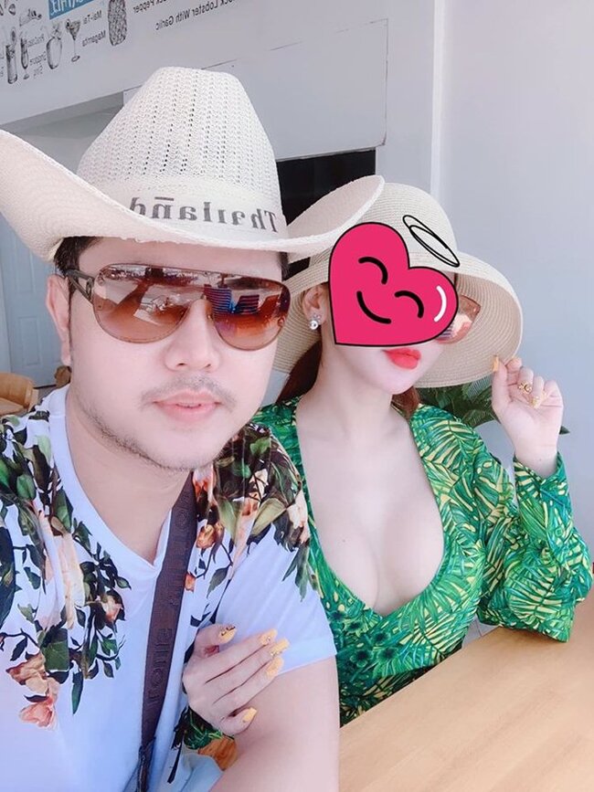 Cựu siêu&nbsp;mẫu sinh năm 1989 chưa từng tiết lộ danh tính, hình ảnh của bạn gái mới&nbsp;với bạn bè hay người hâm mộ.
