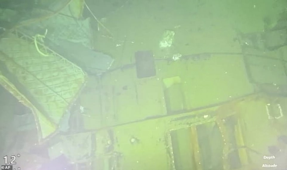 Những hình ảnh đầu tiên về xác tàu ngầm nằm ở độ sâu 850 mét.