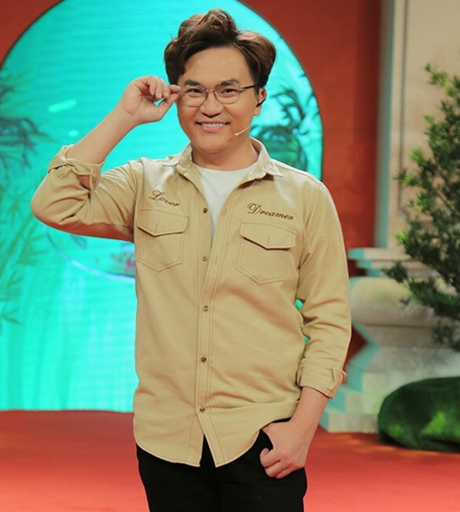Đại Nghĩa là một trong những MC nổi tiếng và đắt show nhất hiện nay bên cạnh Trấn Thành, Trường Giang.
