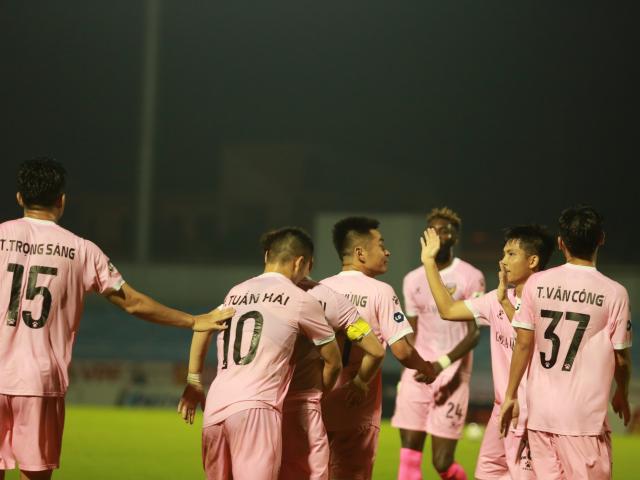 Bóng đá - Trực tiếp bóng đá Hà Tĩnh - Bình Dương: Sai lầm ngớ ngẩn, bàn thắng dễ dàng (Hết giờ)
