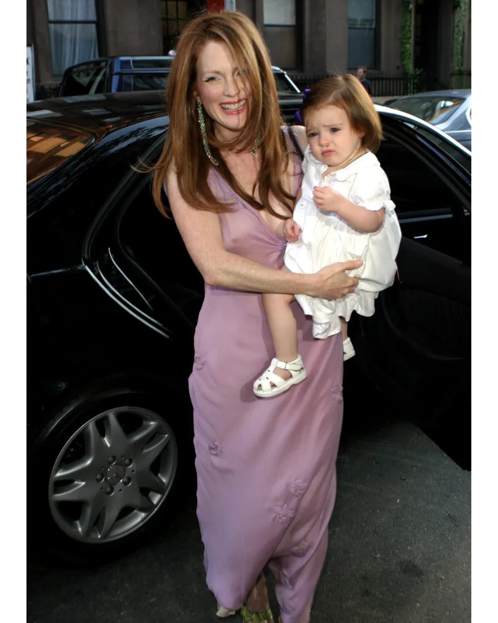 Những bộ váy cưới thay đổi quan niệm truyền thống của người nổi tiếng - 6