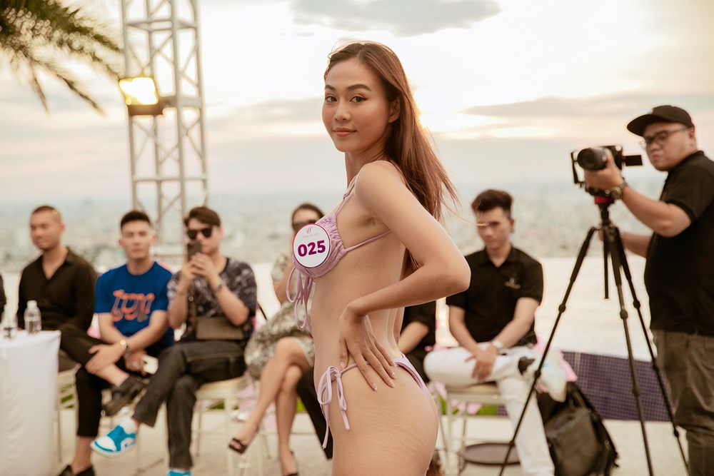 Nóng như vòng "lửa thử vàng" của show nội y sexy nhất Việt Nam - 12