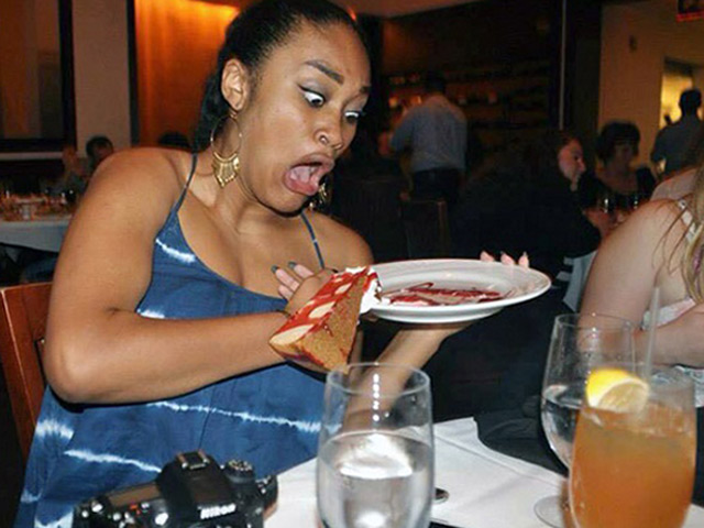 Tranh vui - Bất ngờ "chộp" được khoảnh khắc hài hước trước khi thảm họa xảy ra