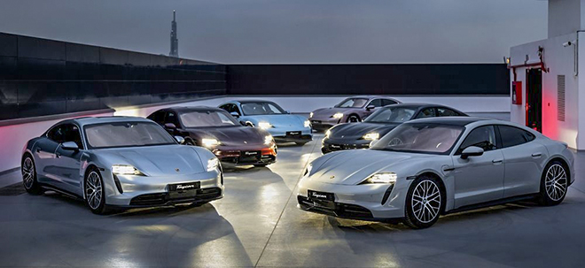 Loạt xe điện Porsche Taycan chính hãng có mặt tại Việt Nam, giá bán từ hơn 4,7 tỷ đồng - 4