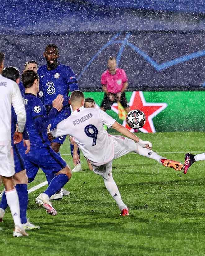 Siêu phẩm móc vô-lê đẳng cấp của Karim Benzema giúp Real Madrid thoát thua Chelsea