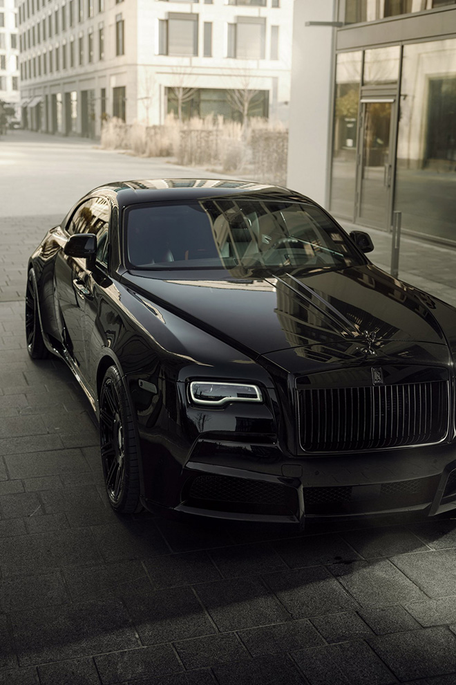 Siêu phẩm RollsRoyce Wraith Black Badge đầu tiên cập cảng Việt Nam