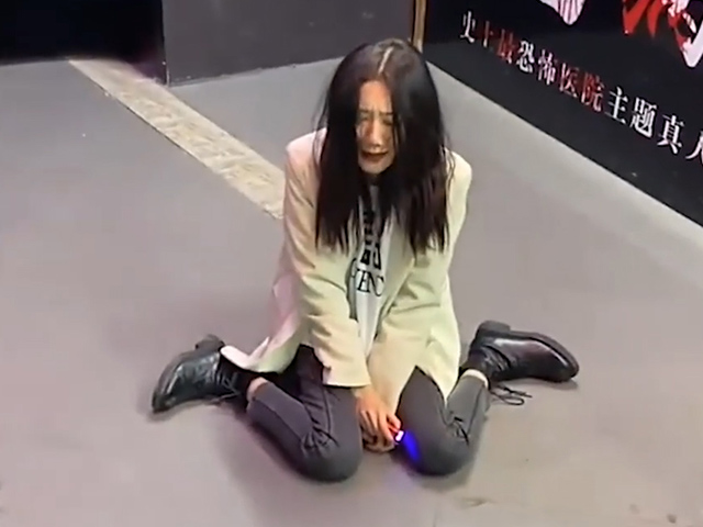 Cười 24H - Thực trạng của các cô nàng sau khi đi vào "nhà ma"