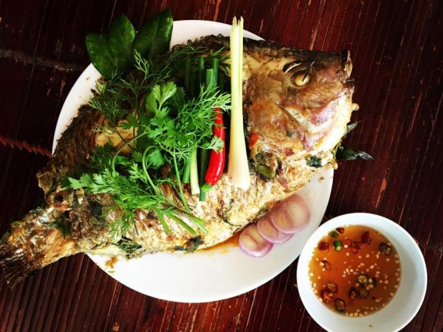 Ẩm thực - Nghỉ lễ cùng vào bếp làm món cá nướng kiểu Lào, người Việt ăn vào thích mê