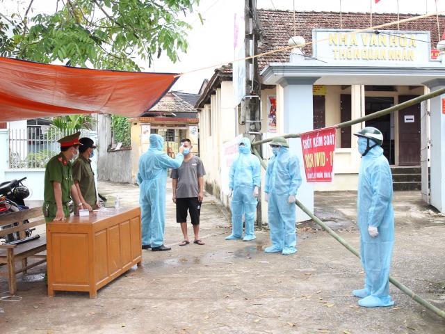 Tin tức trong ngày - Hà Nam tạm dừng karaoke, massage, khu vui chơi giải trí để phòng dịch COVID-19