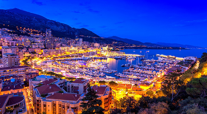 Bến du thuyền Hercules (Monaco) lung&nbsp;linh về đêm