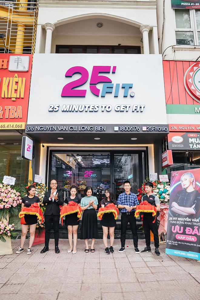 CEO 25 FIT cắt băng khai trương chi nhánh 25 FIT Nguyễn Văn Cừ