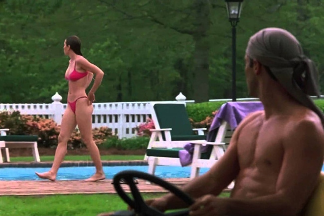Cảnh quay của Jessica Biel trong phim được xếp vào danh sách những bộ phim có cảnh nóng ở bể bơi quyến rũ nhất màn ảnh.
