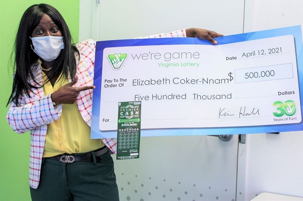 Elizabeth Coker-Nnam vô cùng vui mừng khi mình trúng giải độc đắc với số tiền lên đến 11,5 tỷ đồng.