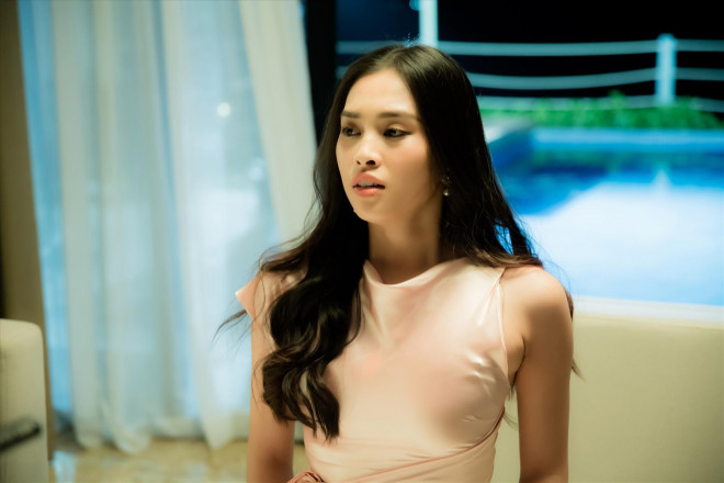 Đỗ Mỹ Linh, Tiểu Vy chiếm trọn &#39;spotlight&#39; khi góp mặt trong các MV ca nhạc đình đám - 7