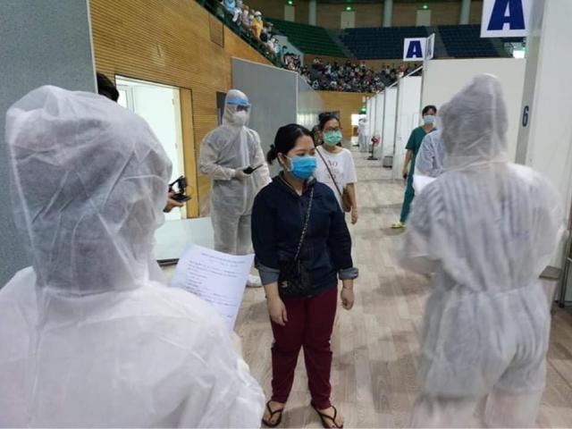 Tin tức trong ngày - Tìm người tiếp xúc với chuyên gia Trung Quốc hết cách ly về nước dương tính với SARS-CoV-2