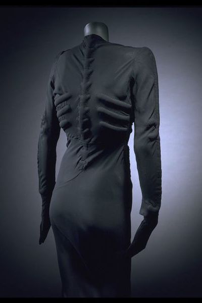 Schiaparelli: Đền thiêng làng mốt có quá khứ huy hoàng, tương lai rực rỡ - 5