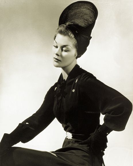 Schiaparelli: Đền thiêng làng mốt có quá khứ huy hoàng, tương lai rực rỡ - 8