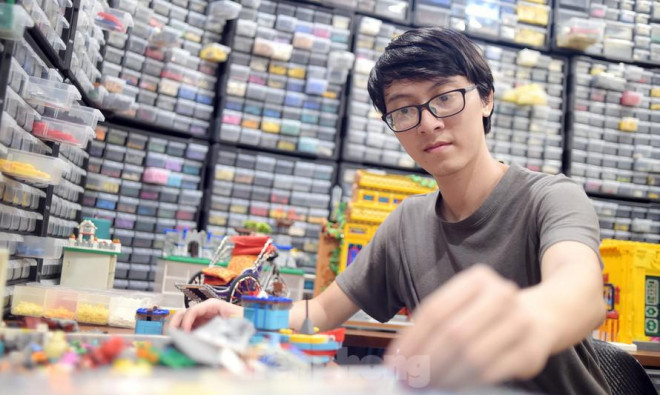 Chàng trai Việt &#34;đóng&#34; tàu Hoàng Sa, Trường Sa từ mô hình Lego, tri ân ngư dân bám biển - 1