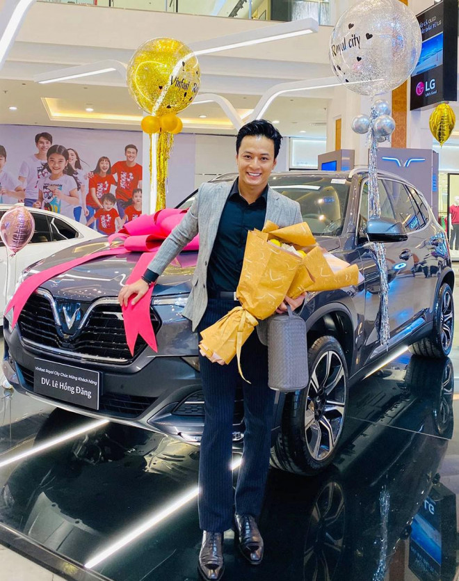 "Soái ca màn ảnh Việt" Hồng Đăng lộ gia tài đáng nể - 8