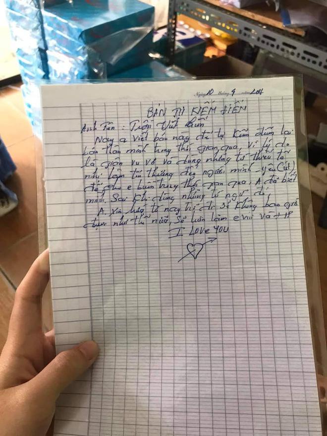 Chồng U40 viết kiểm điểm xin lỗi vợ: Dòng chữ cuối cùng khiên ai đọc cũng 'rụng tim' - 1