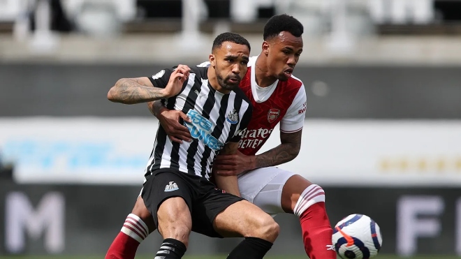 Arsenal thắng dễ Newcastle