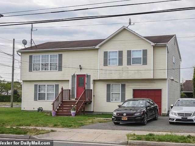 Phi thường - kỳ quặc - Sống thoải mái trong căn nhà mình không sở hữu trong suốt 23 năm