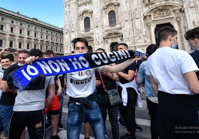 Inter lật đổ Juventus sau 9 năm, triệu fan ăn mừng bất chấp Covid-19 - 11