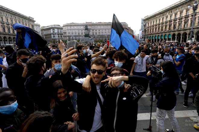 Inter lật đổ Juventus sau 9 năm, triệu fan ăn mừng bất chấp Covid-19 - 6