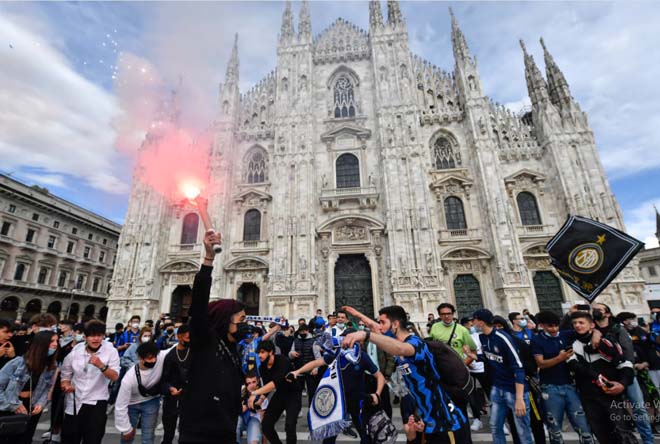 Inter lật đổ Juventus sau 9 năm, triệu fan ăn mừng bất chấp Covid-19 - 14