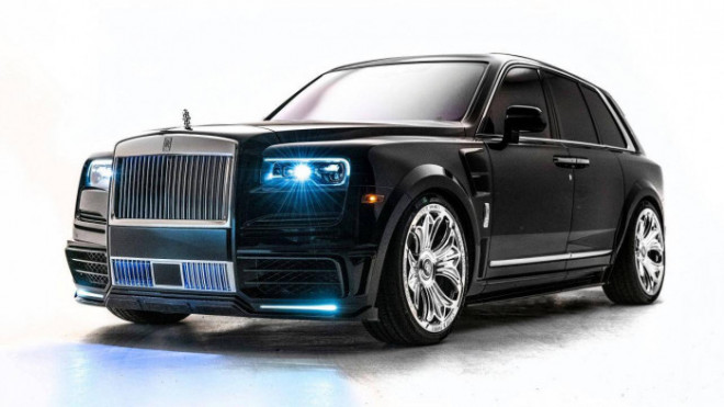 Cận cảnh Rolls-Royce Cullinan của rapper Drake mang nội thất đen huyền bí - 1