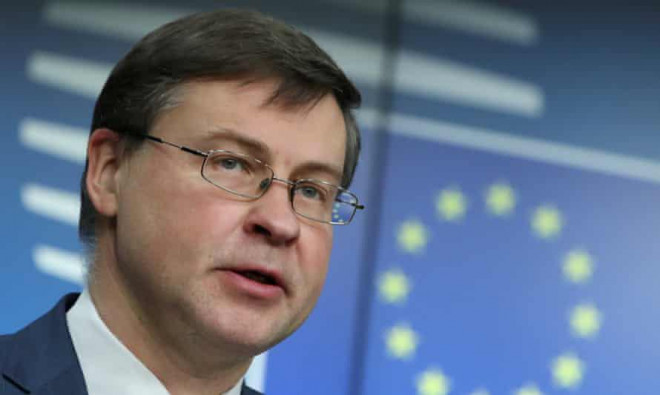 Ông Valdis Dombrovskis khẳng định tình hình căng thẳng leo thang không có lợi cho việc phê duyệt thỏa thuận đầu tư Trung Quốc-EU. Ảnh: Reuters