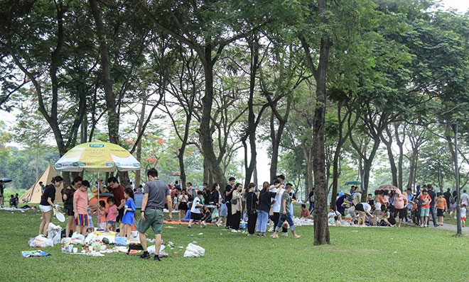 Hà Nội tạm dừng các hoạt động thể dục, thể thao, các sự kiện tập trung đông người tại khu vực công cộng, vườn hoa công viên