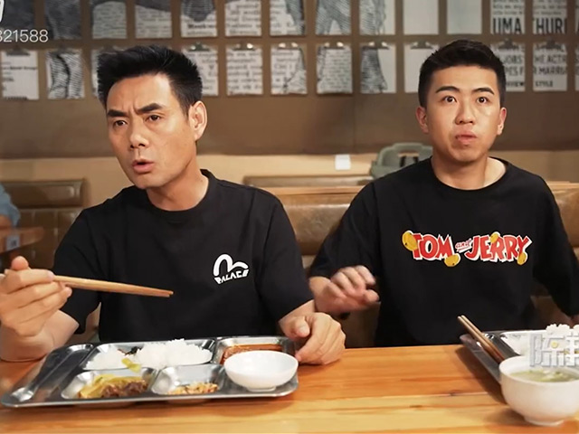 Cười 24H - Nhân viên mới sốc với quán ăn "cái gì cũng có" của công ty