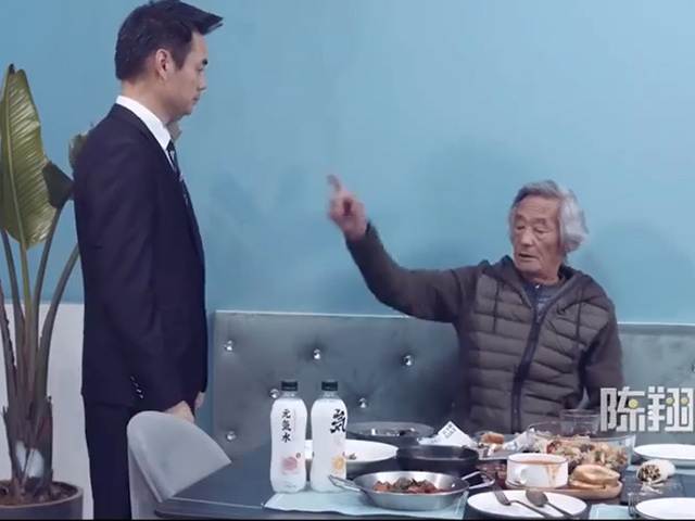 Cười 24H - Nhận hậu quả nhớ đời khi áp dụng quy tắc cứng nhắc với... nhầm người