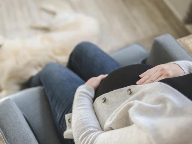 Phi thường - kỳ quặc - Giận dỗi lại bỏ nhà đi, vừa về liền bắt “trả bài”, vợ khiến chồng “chết sững” vì bí mật phía sau