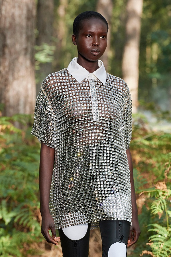 Mùa Xuân Hè 2021 và xu hướng thời trang lấp lánh lên ngôi - 3