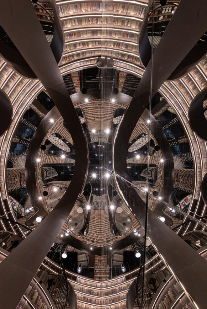 Lạc lối trong nhà sách rộng như mê cung với hơn 80.000 cuốn sách ở Thành Đô - 17