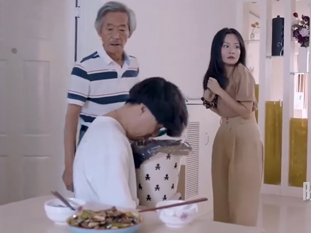 Cười 24H - Chỉ vì thiếu hiểu biết chàng trai hại cả nhà phải nhập viện