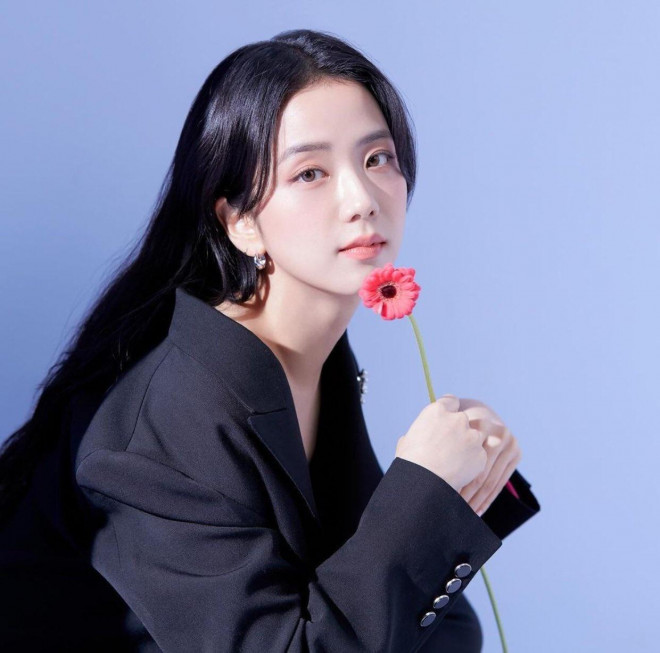 “Mái rèm cửa” của Jisoo giúp thăng hạng nhan sắc cỡ nào mà idol K-Pop ngày càng chuộng? - 4