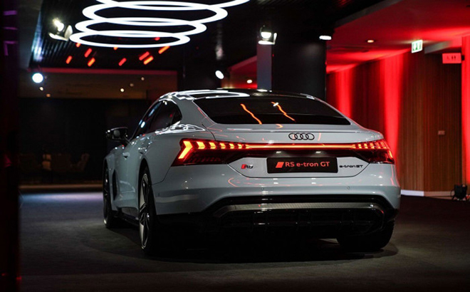 Xe điện Audi e-Tron GT công bố giá bán hơn 2,7 tỷ đồng tại châu Âu - 4