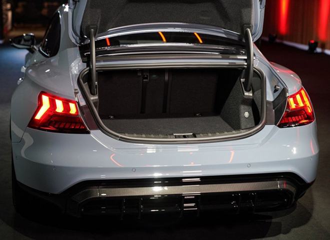 Xe điện Audi e-Tron GT công bố giá bán hơn 2,7 tỷ đồng tại châu Âu - 6