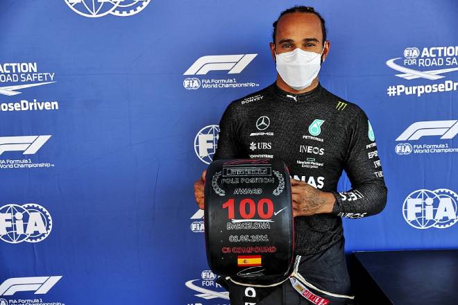 Hamilton đoạt pole chặng đua Spanish GP 2021 và cũng là pole thứ 100 trong sự nghiệp.