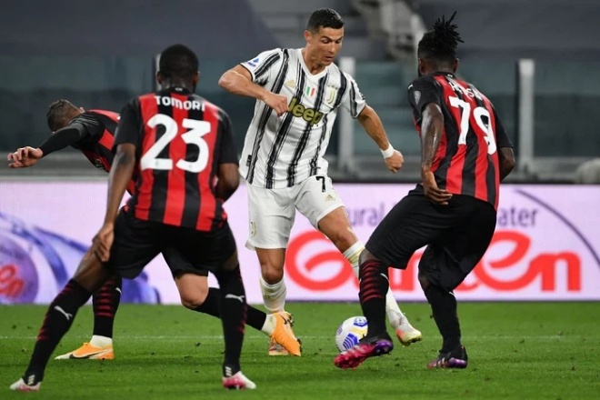 Ronaldo trải qua trận đấu đáng quên nhất kể từ khi tới&nbsp;Serie A