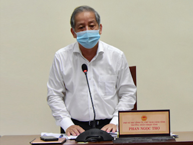 Ông Phan Ngọc Thọ - Chủ tịch UBND tỉnh Thừa Thiên - Huế&nbsp;yêu cầu nâng mức cảnh báo nguy cơ bùng phát dịch trên địa bàn tỉnh để chủ động ứng phó.