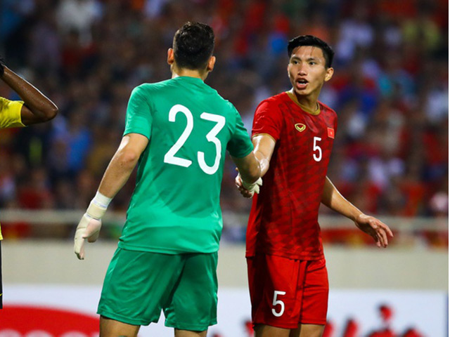 Bóng đá - Thầy Park "đánh cược" với bộ đôi "trò cưng" Văn Lâm - Văn Hậu