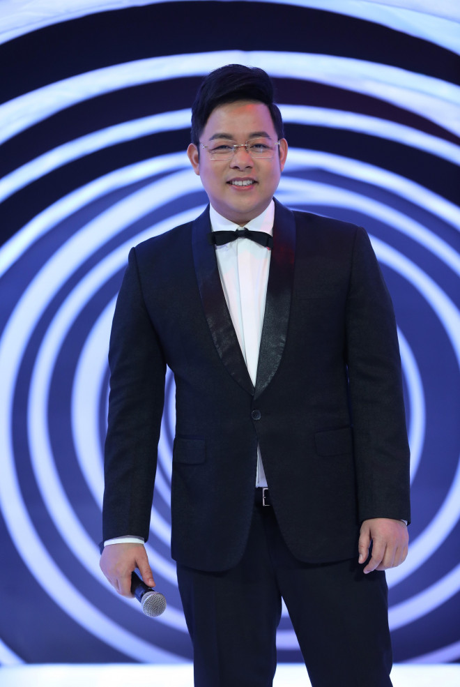 Và sau khi nam ca sĩ giảm 7kg. Thời gian chỉ cách nhau 3 tháng.