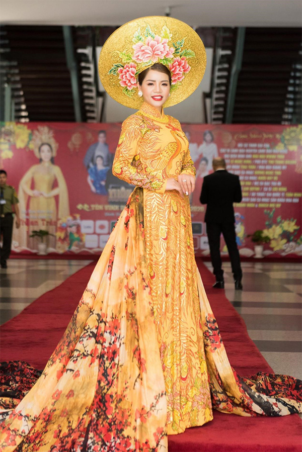 Hoa hậu Nhân ái Hoàng Thị Bích Ngọc tỏa sáng và quen thuộc trên thương trường - 6