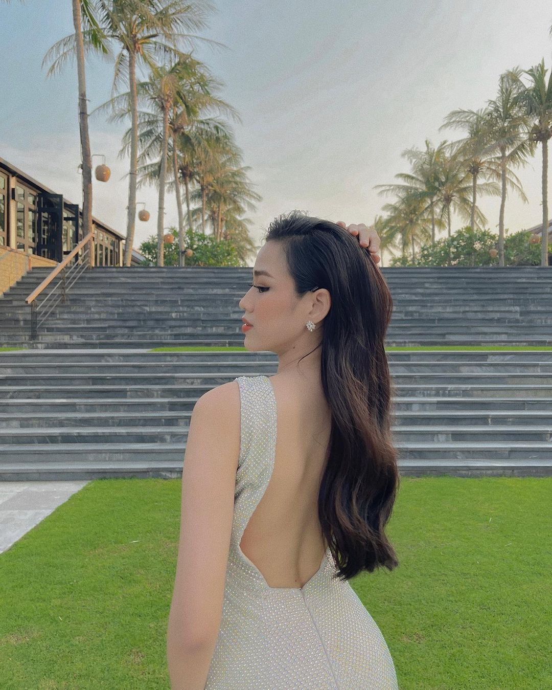 Đỗ Thị Hà đăng quang hoa hậu Việt Nam năm 2020 gây ấn tượng với vẻ đẹp tỏa sáng.