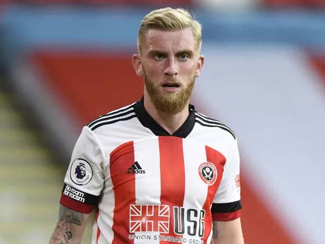 Bóng đá - Choáng SAO Ngoại hạng Anh đánh người dã man trên phố sau khi bị "nói đểu"