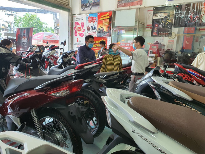 Honda Winner X liên tục giảm giá sau hơn 3 năm ra mắt tại thị trường Việt Nam. Ảnh: TN